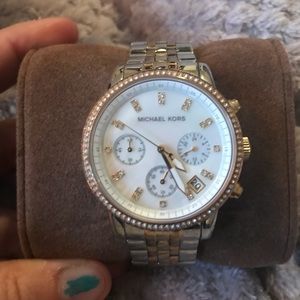 Michael Kors watch really good condition.